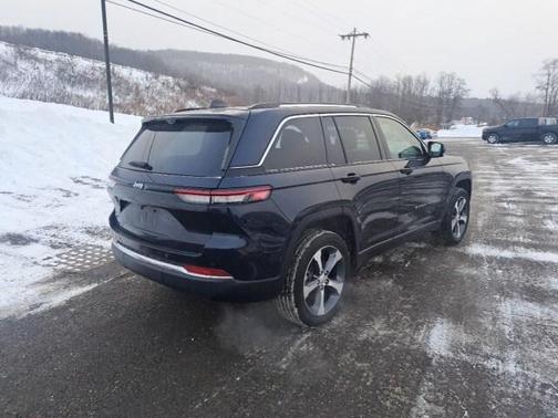 2022 Jeep Grand Cherokee 4xe Base