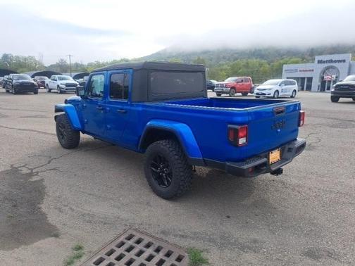 2023 Jeep Gladiator Sport