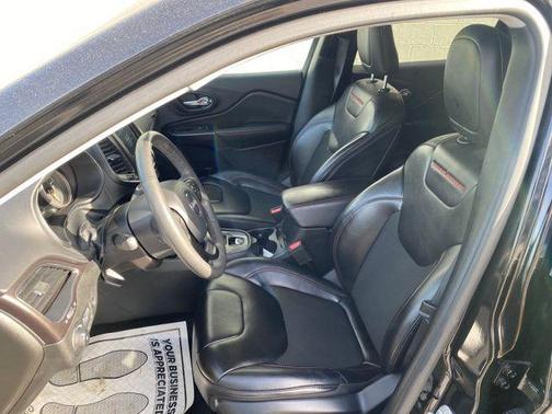 2022 Jeep Cherokee Trailhawk