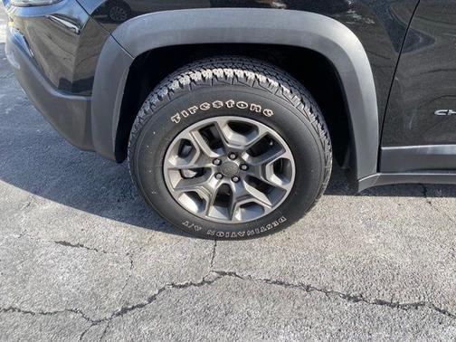 2022 Jeep Cherokee Trailhawk