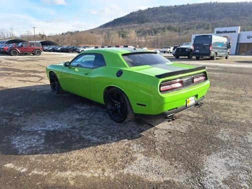 2017 Dodge Challenger SXT