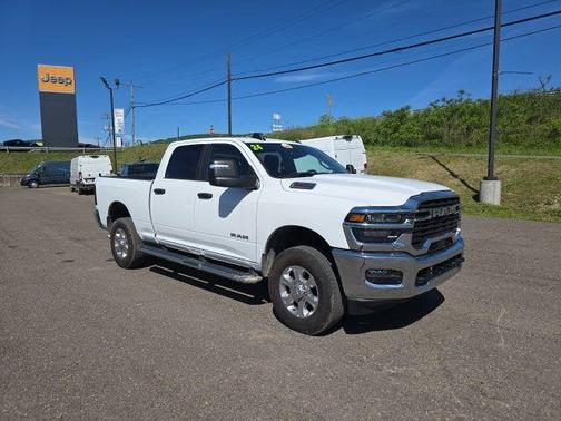 Bright White Clearcoat 2025 RAM 2500 Big Horn