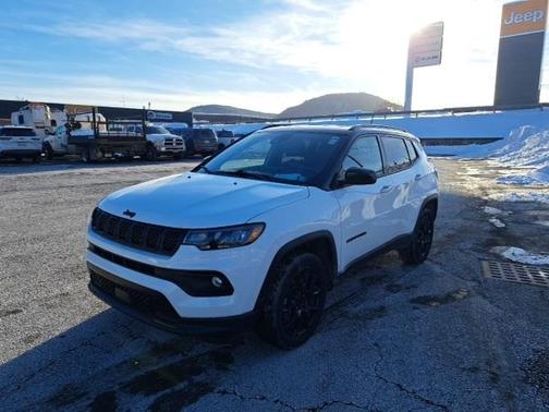 2023 Jeep Compass Altitude