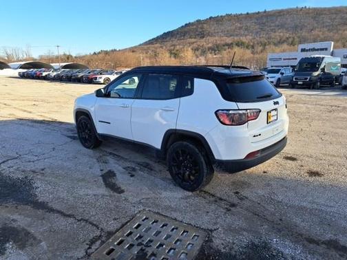2023 Jeep Compass Altitude