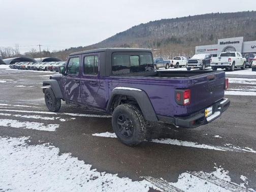 2026 Jeep Gladiator Sport