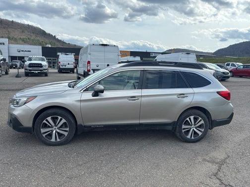 Tungsten Metallic 2019 Subaru Outback 3.6R Limited
