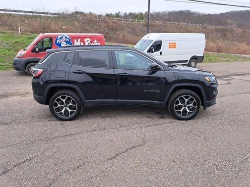 Diamond Black 2026 Jeep Compass Limited