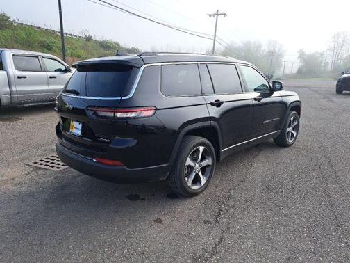 Black 2023 Jeep Grand Cherokee L Limited