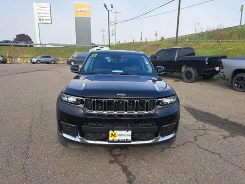 Black 2023 Jeep Grand Cherokee L Limited