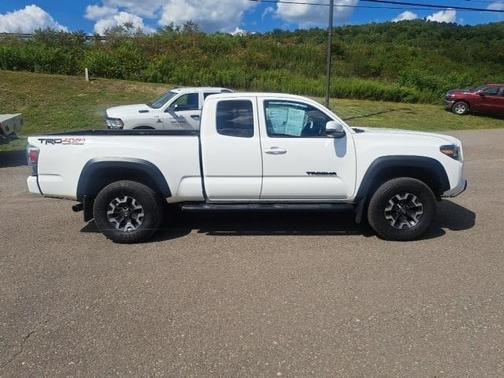 2022 Toyota Tacoma TRD Off Road