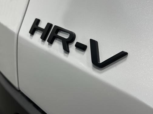 Platinum White Pearl 2026 Honda HR-V AWD Sport