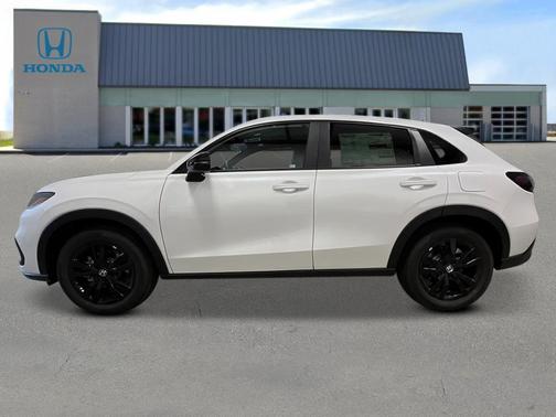 Platinum White Pearl 2026 Honda HR-V AWD Sport