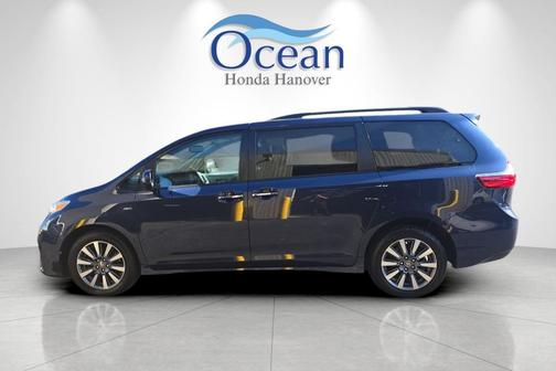 2020 Toyota Sienna XLE Premium