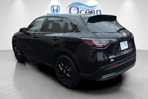 Crystal Black Pearl 2024 Honda HR-V Sport