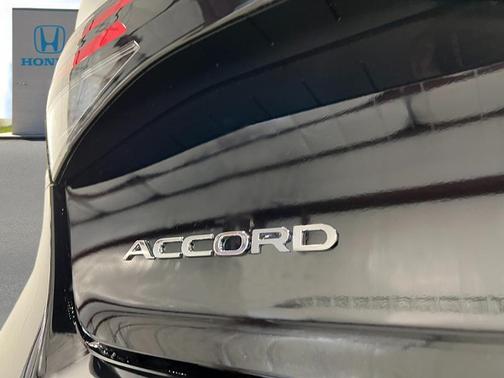 2025 Honda Accord LX 1.5T