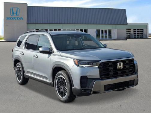 Solar Silver Metallic 2026 Honda Pilot Touring 8-Passenger