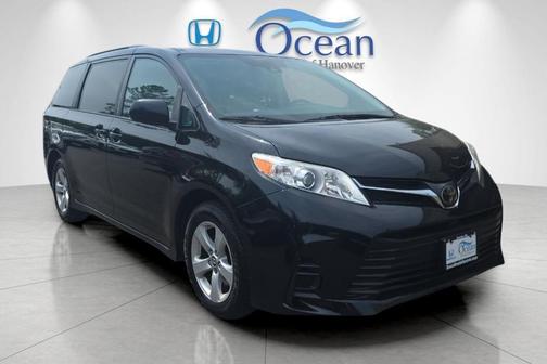 Midnight Black Metallic 2019 Toyota Sienna LE