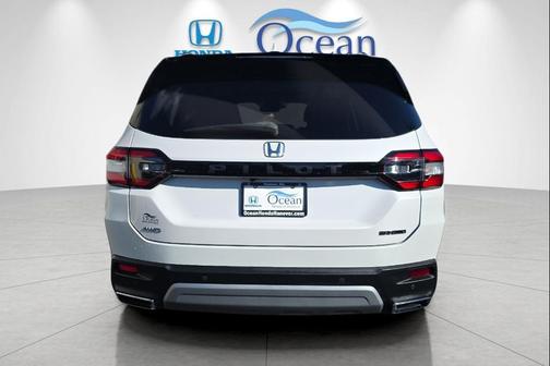 2024 Honda Pilot Touring 8-Passenger