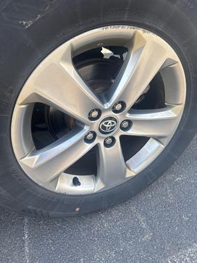 Classic Silver Metallic 2015 Toyota RAV4 XLE
