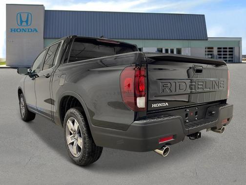 Crystal Black Pearl 2026 Honda Ridgeline RTL