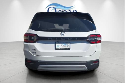 2023 Honda Pilot AWD EX-L 8 Passenger