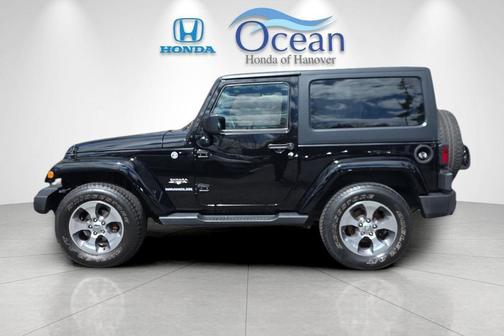 Black Clearcoat 2017 Jeep Wrangler Sahara