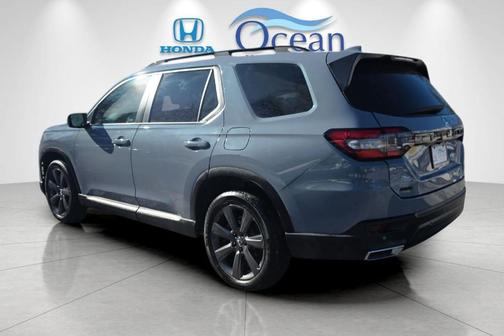 2023 Honda Pilot AWD Sport