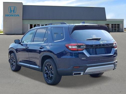2025 Honda Pilot Touring 8-Passenger