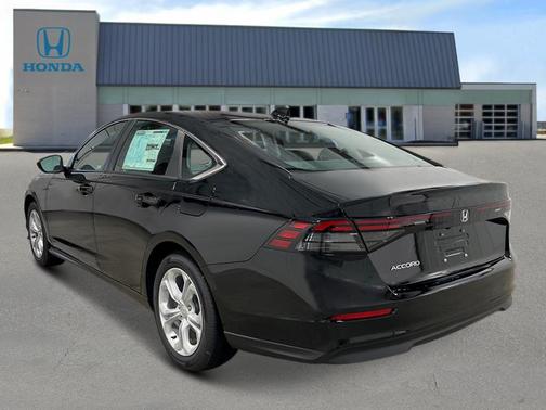 2025 Honda Accord LX 1.5T