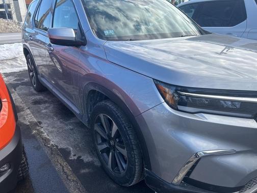 2023 Honda Pilot Touring 8-Passenger