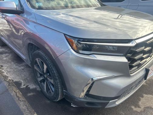 2023 Honda Pilot Touring 8-Passenger