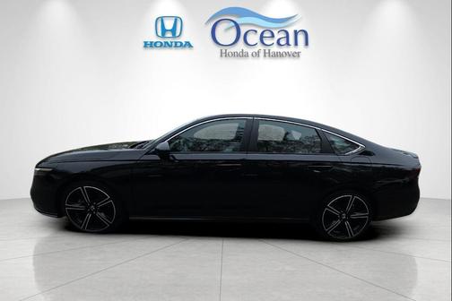 Crystal Black Pearl 2025 Honda Accord Hybrid Sport