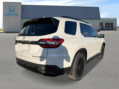 2026 Honda Pilot Black Edition