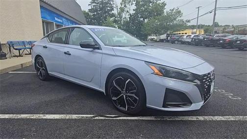 2025 Nissan Altima SR FWD