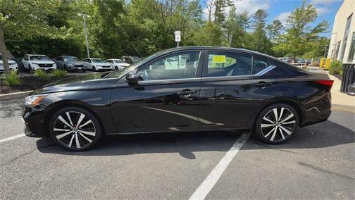 2022 Nissan Altima SR FWD