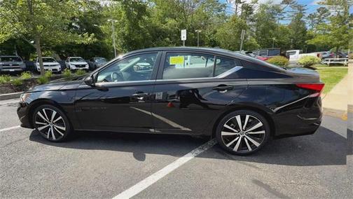 2022 Nissan Altima SR FWD