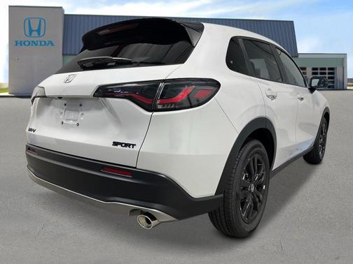 Platinum White Pearl 2026 Honda HR-V AWD Sport