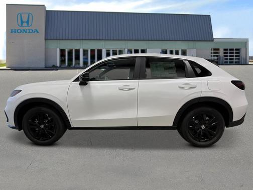 Platinum White Pearl 2026 Honda HR-V AWD Sport