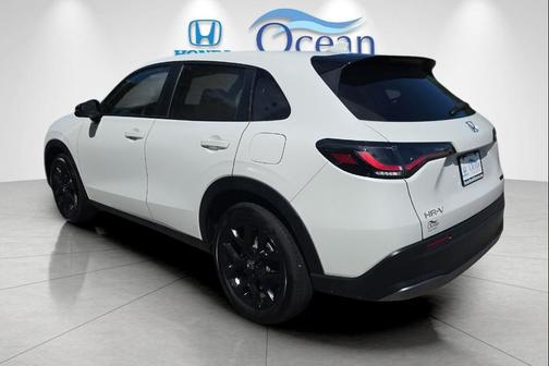 Platinum White Pearl 2025 Honda HR-V AWD Sport
