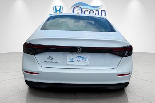 Platinum White Pearl 2023 Honda Accord LX 1.5T