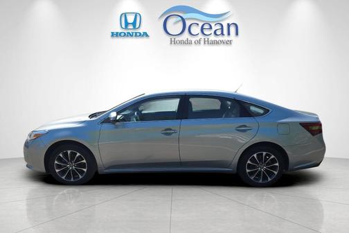 Celestial Silver Metallic 2016 Toyota Avalon XLE