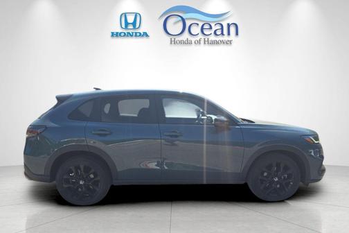 Nordic Forest Pearl 2024 Honda HR-V Sport