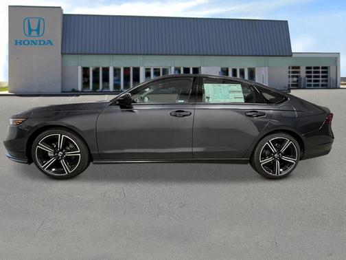 Meteorite Gray Metallic 2026 Honda Accord SE