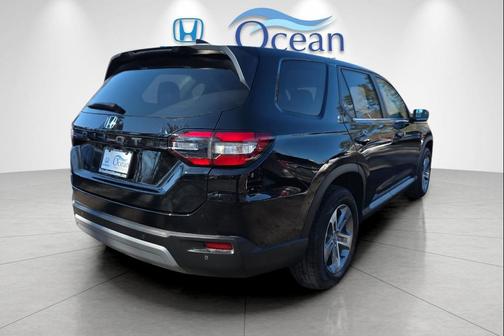 2023 Honda Pilot AWD EX-L 7 Passenger