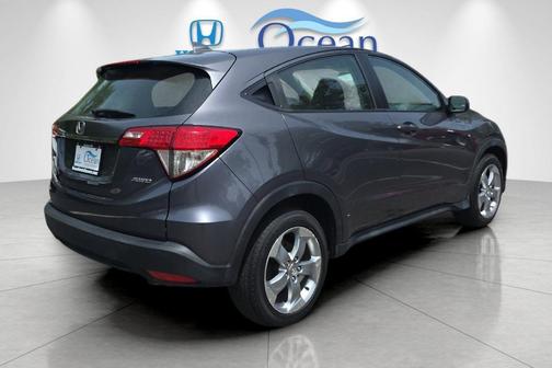 Modern Steel Metallic 2019 Honda HR-V LX