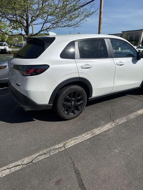 Platinum White Pearl 2024 Honda HR-V Sport