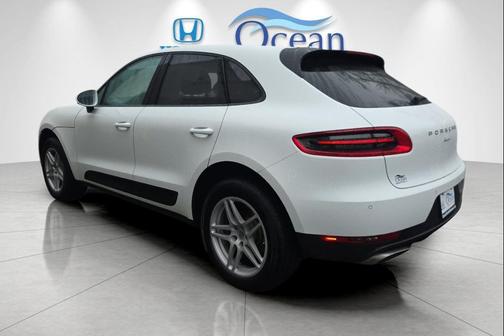 2018 Porsche Macan Base