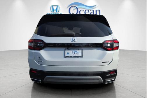 2024 Honda Pilot Touring 8-Passenger