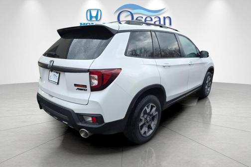Platinum White Pearl 2023 Honda Passport AWD TrailSport