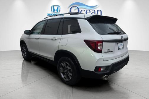 Platinum White Pearl 2023 Honda Passport AWD TrailSport